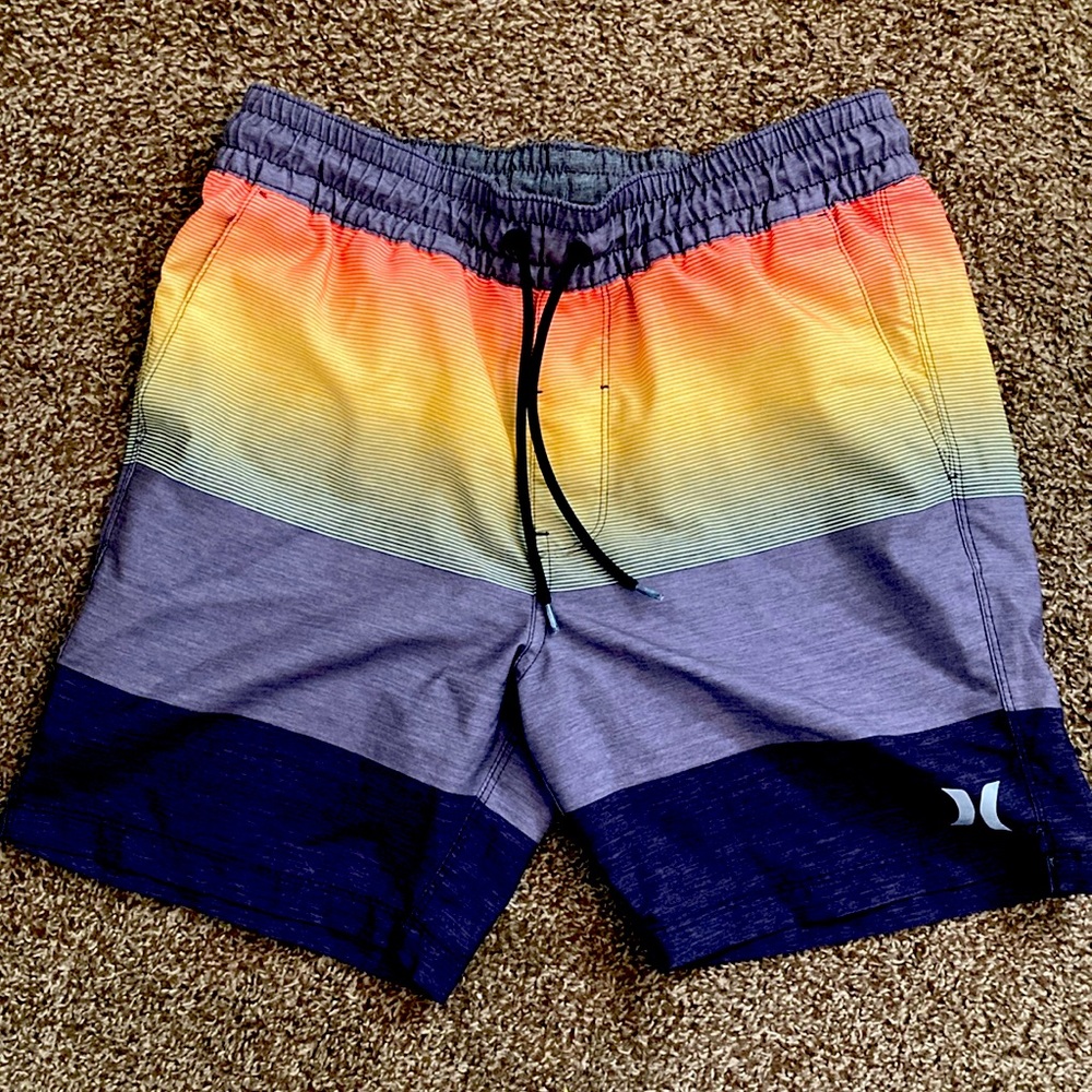 Men’s Hurley board shorts. Size small. Stylish.